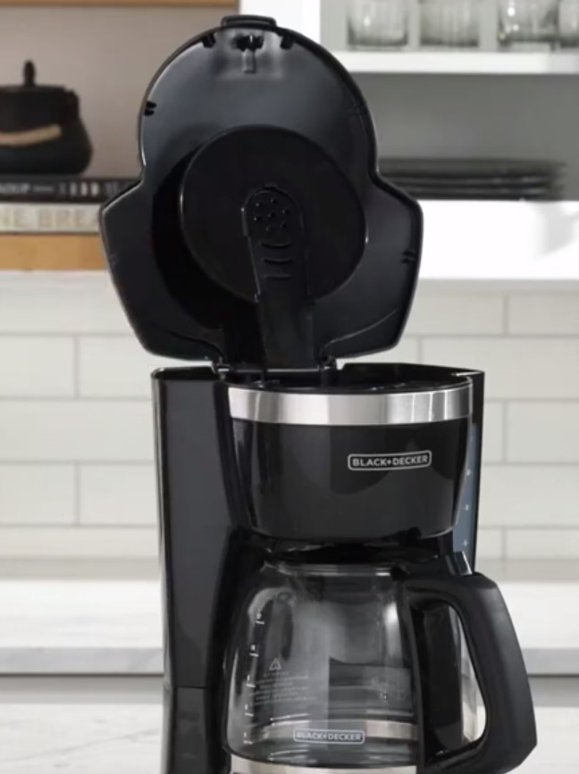 Black+Decker CM1160B 12-Cup Programmable Coffee Maker, real time view